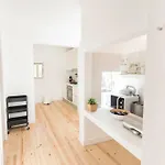 Historical Santos Iii Apartmán
