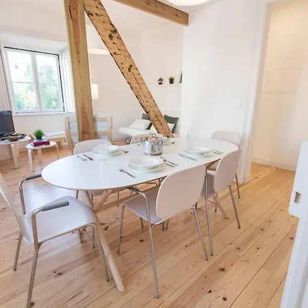 Historical Santos Iii Apartman